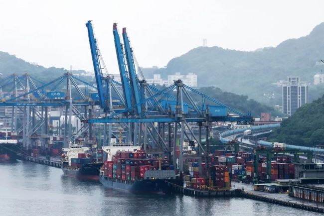 Focus on logistics newsletter-COSCO Shipping Container Ship Crashed Keelung Port Terminal